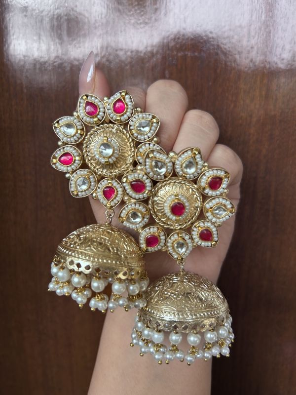 Floral jhumki 